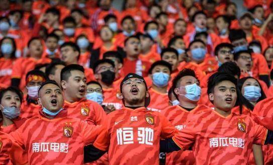 包含比赛规则变更引发热议！，詹姆斯在FPX比赛中反败为胜引发球迷热议的词条