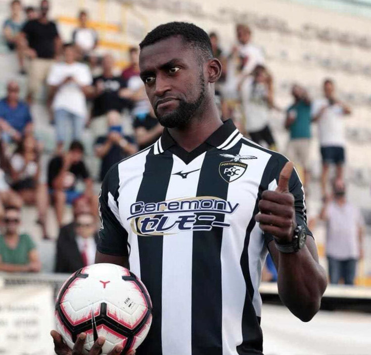 广州队迎葡超关键赛，赛后调整名单，气氛紧张，球探报告显示潜力的简单介绍